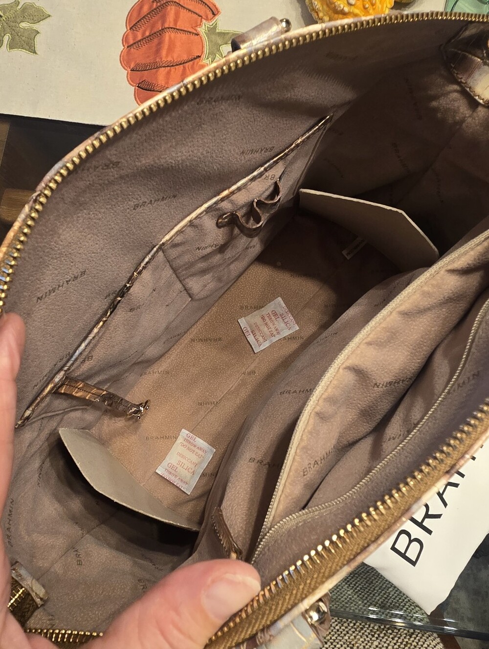 Brahmin In CARIBOU **RARE AND NWTS** - Picture 6 of 9